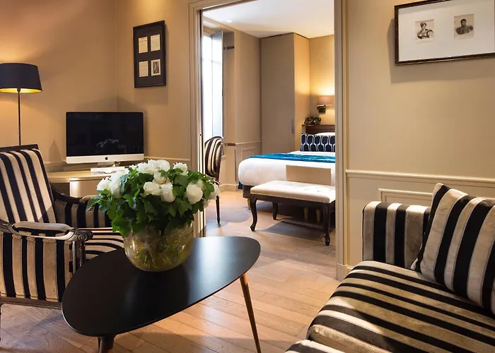 & La Belle Juliette Hotel Paris